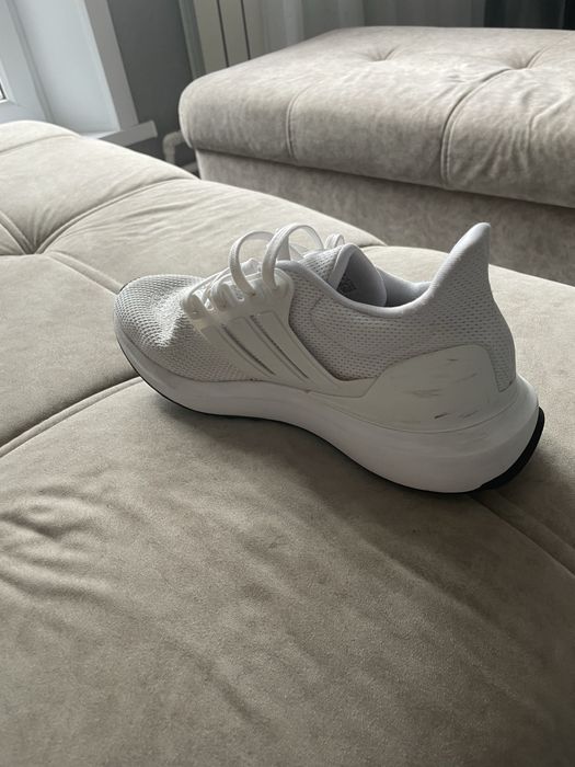 Кросовки adidas оригинал б/у