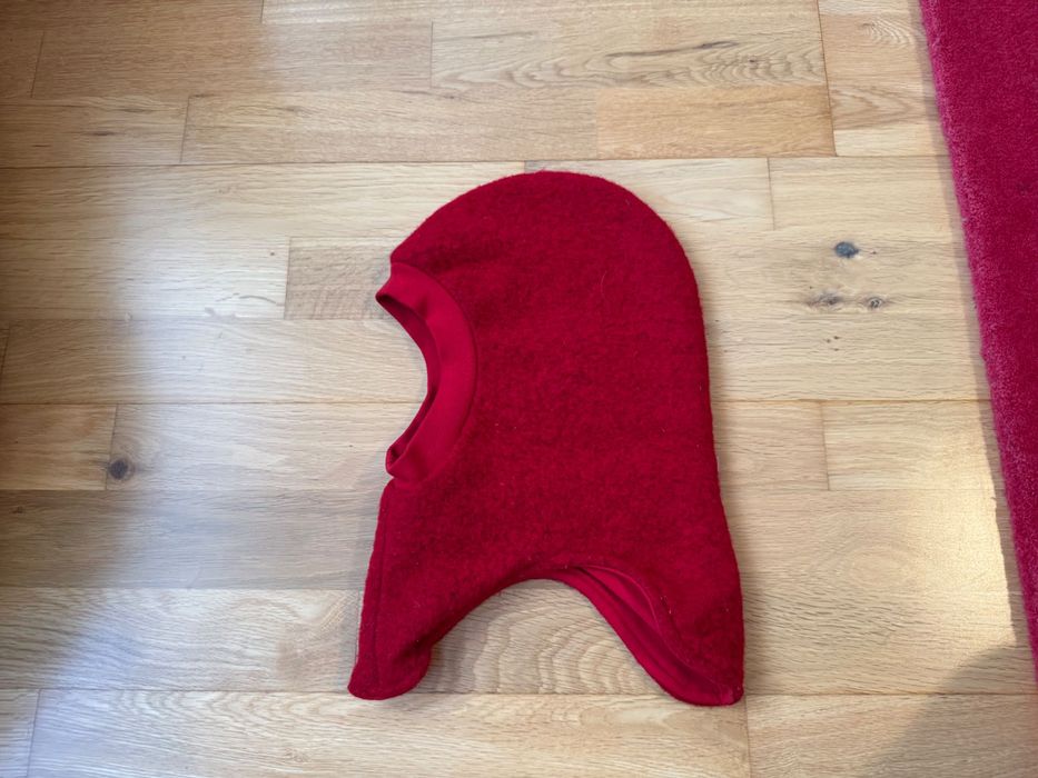 Cagula lână, dublată cu bumbac, mărime 3-6 ani