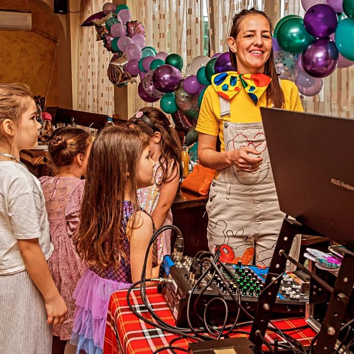 Професионален аниматор и ди джей за детски рожден ден или детско парти