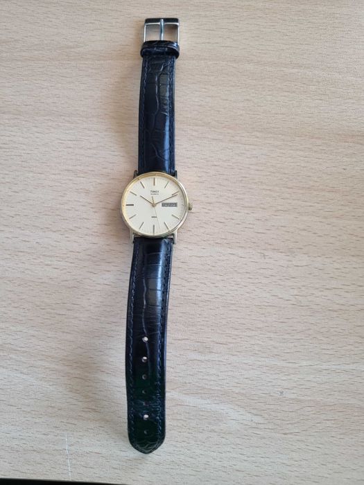 Часовник Timex...