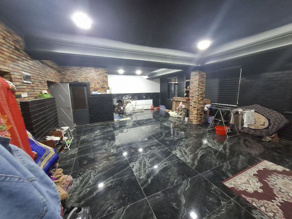 Янгийуль Шахар лаззат махала 200 к.м 6 хона