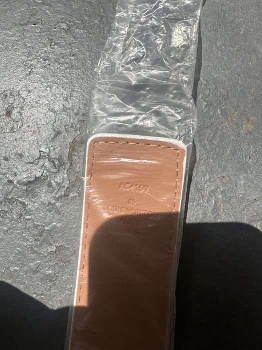 Vand curele louis vuitton