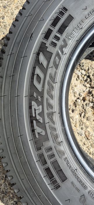 2 anvelope camion directie Pirelli 235/75/17,5;dot 2022.Pretul este pe bucata.