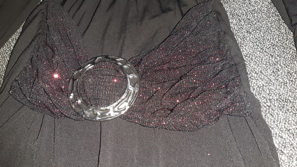 Продам облегающие платья