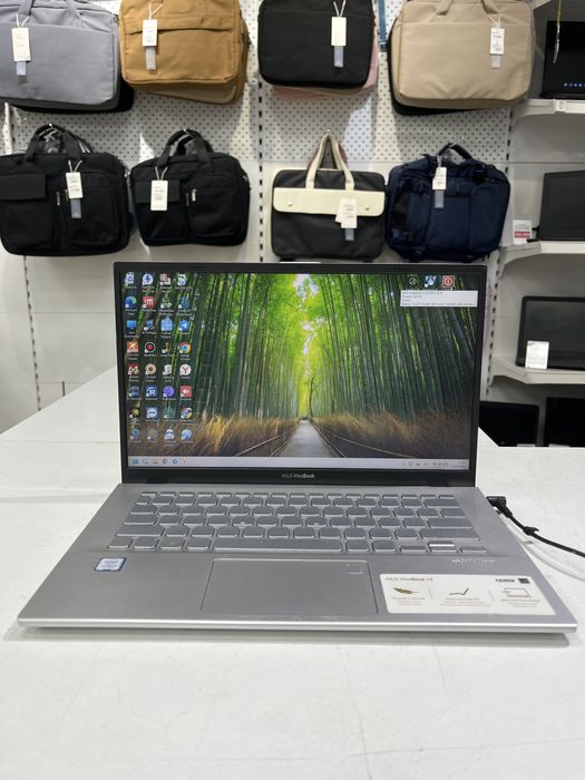 Ноутбук Asus VivoBook с гарангией