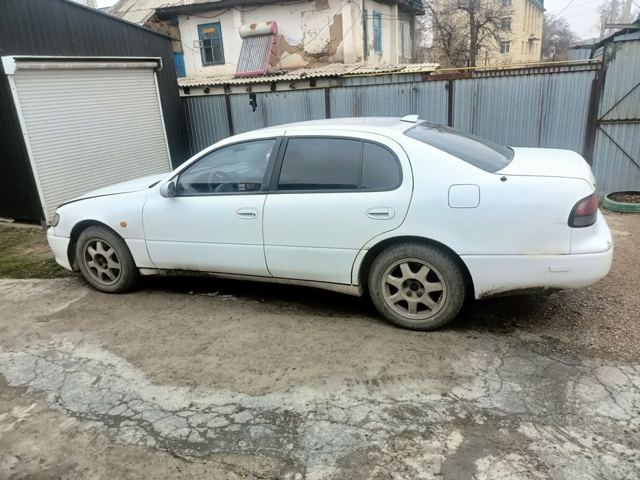 Продам машину Lexus GS300