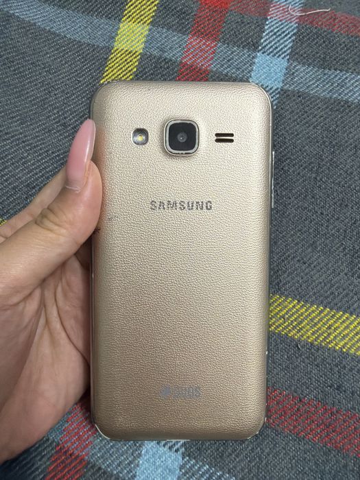Продам samsung j2