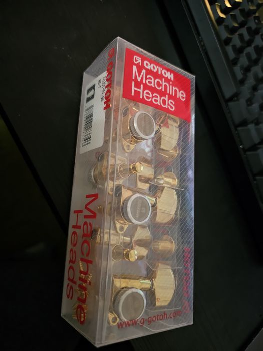 Gotoh tremolo, locking tuners, locking nut, emg 81