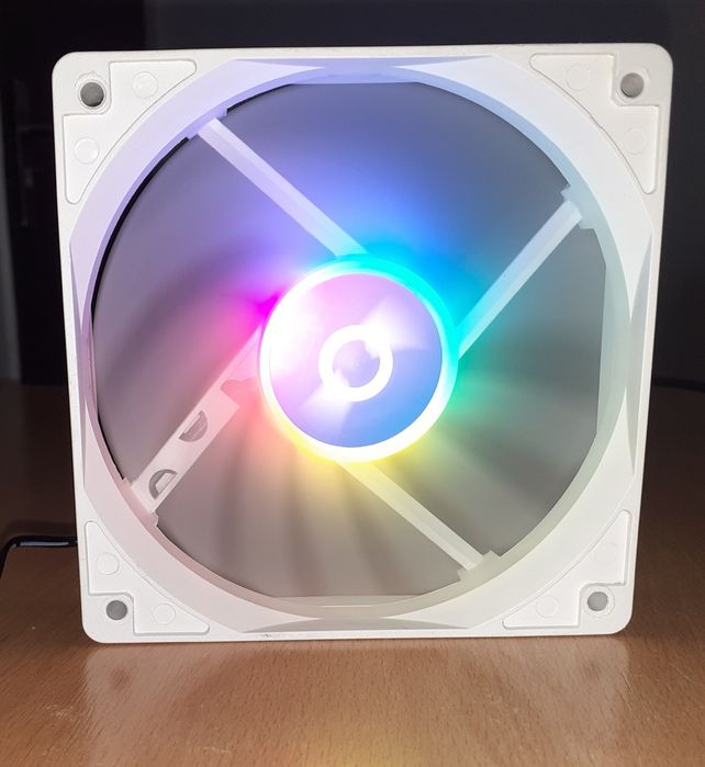 Ventilator AQIRYS  Cetus 120mm  Iluminare ARGB cu  LED-uri,Recomandat pentru Carcase de Gaming