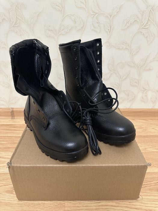 Берцы летние, новые 40 размер.