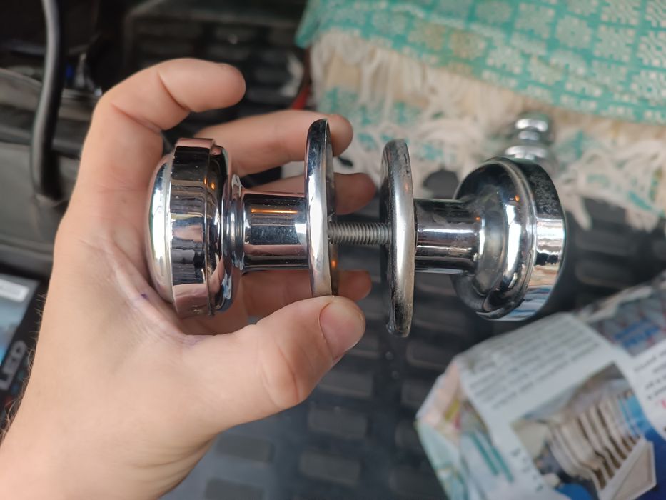 Продам ручки металлические двери