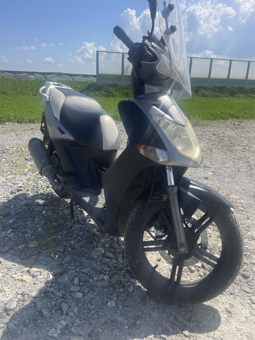 Vand scuter Kymco 125