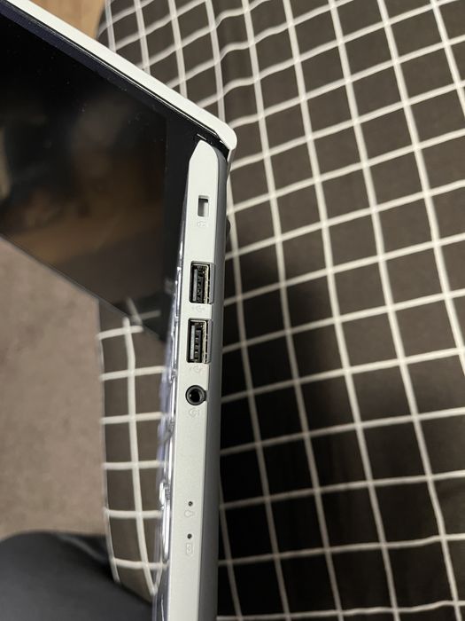Laptop Asus x515