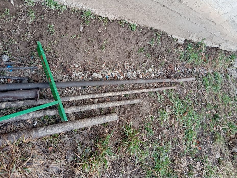 Ёмкость для расствора , железные трубы, железный каркас для стола