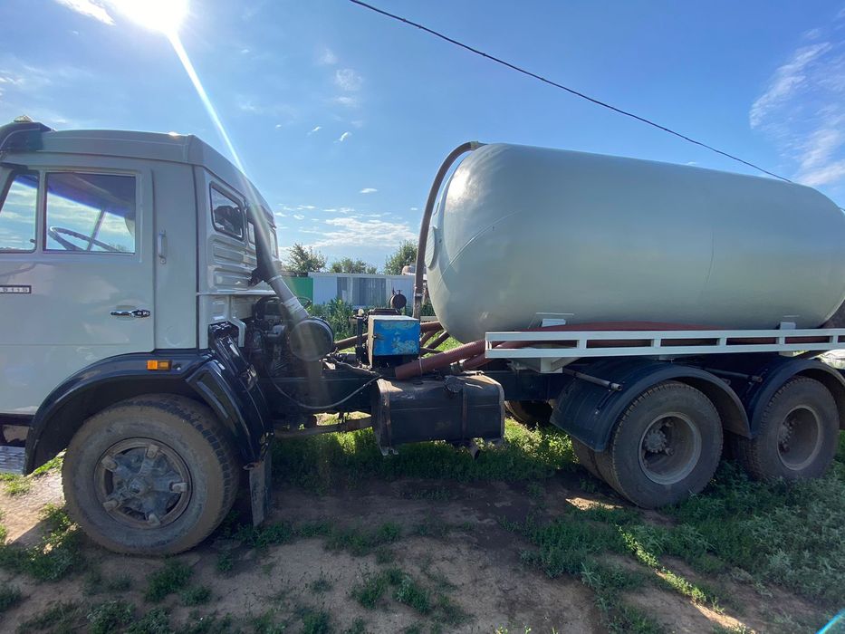 Продам  КамАЗ-ассенизатор 13 кубов