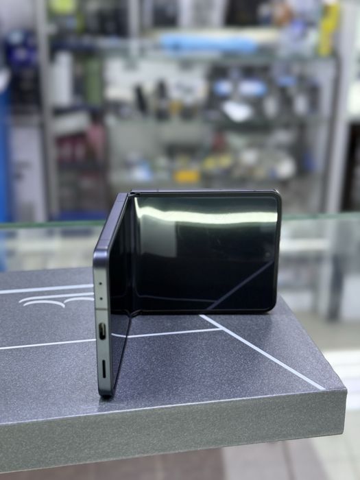 Samsung Z flip 7