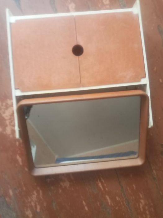 Продам зеркала разные