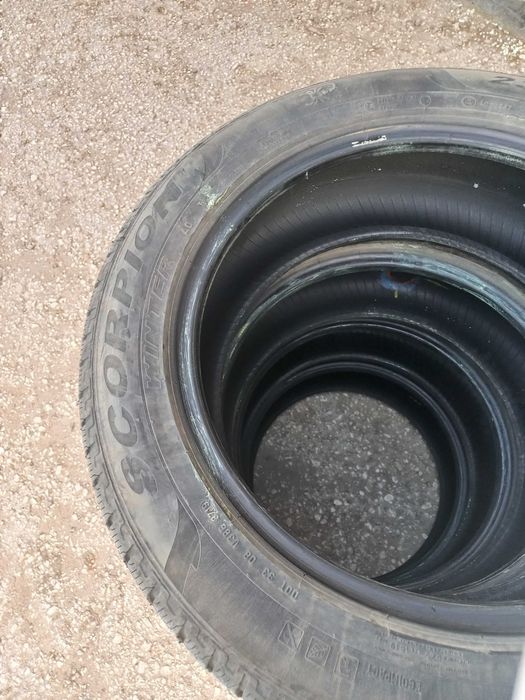Гуми 235/55/19 Pirelli scorpion winter