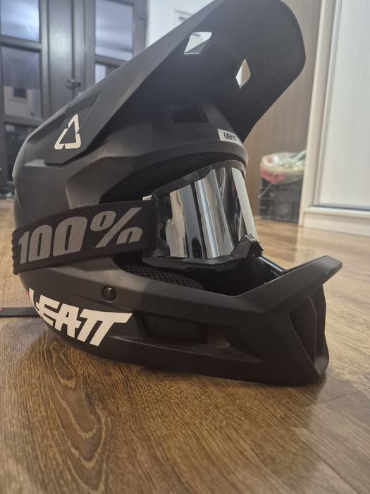 Cască Leatt full face