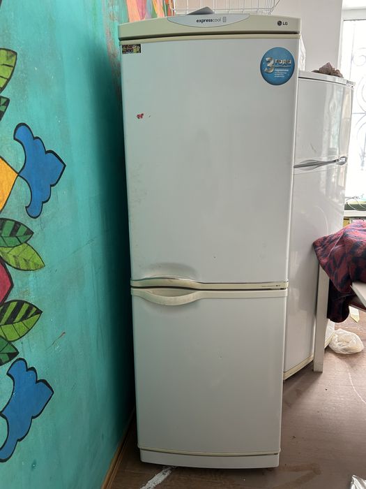 Холодильник рабочий б/у