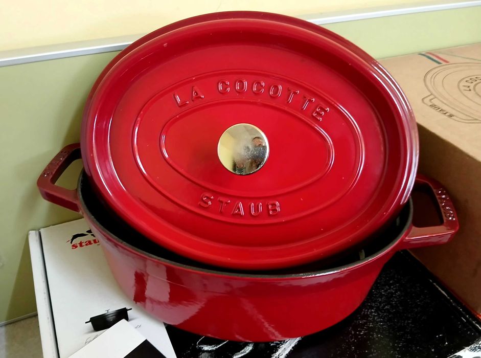 La cocotte Staub -чугунени съдове