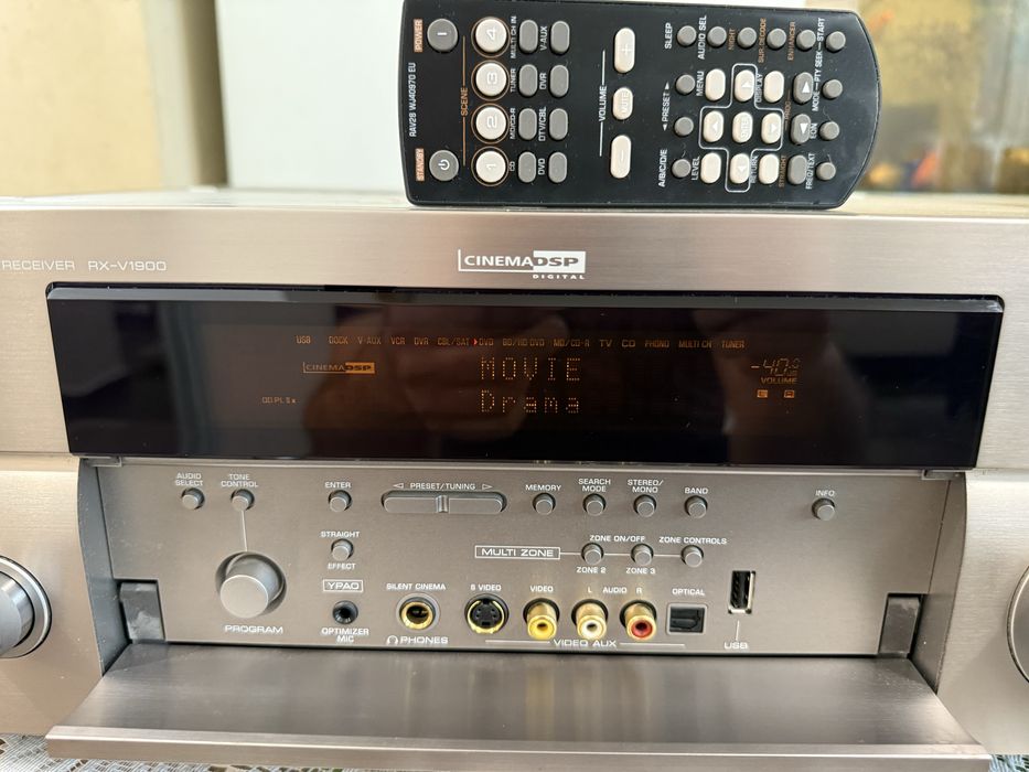 Yamaha RX-V1900 usb Hdmi