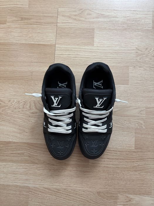 Adidasi Louis Vuitton