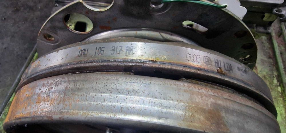 Volanta Audi A4 B8 A5 1.8TFSI CDH Automat cod 0AW105317AA