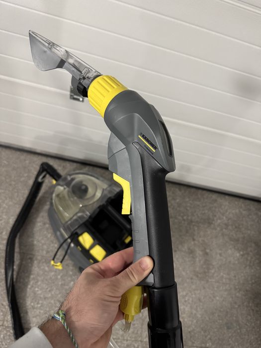 Karcher Puzzi 9/1 bp adv ( pe baterie )