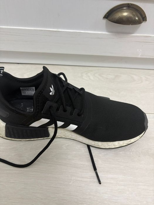 Vând 3 perechi adidasi