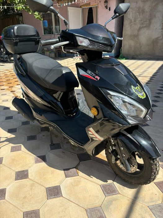 Скутер в отличном состоянии.