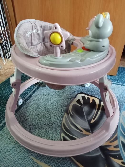 Продам ходунки  детские