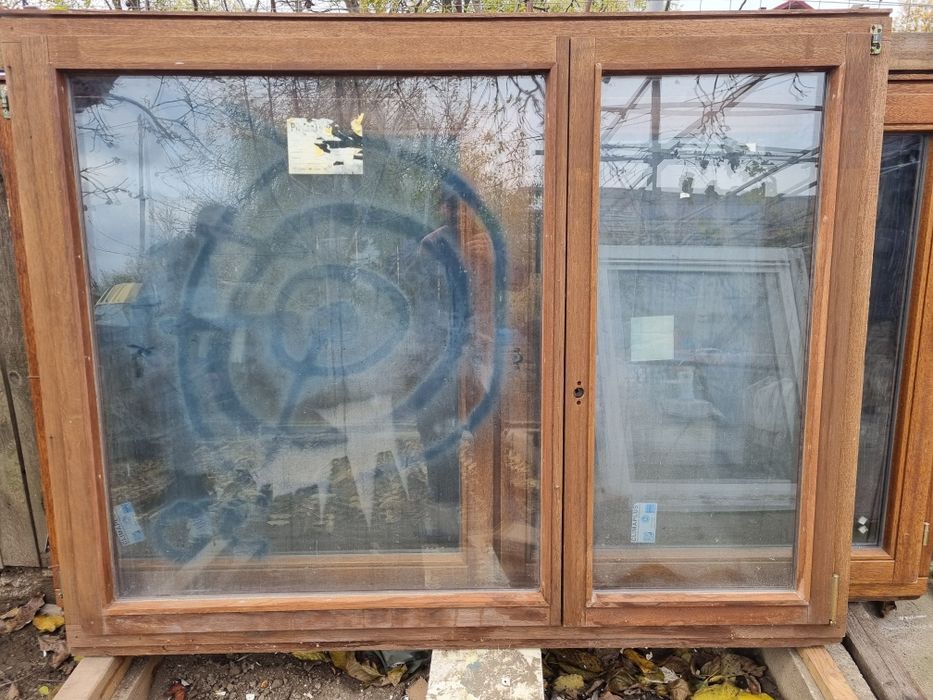 Geamuri termopan din pvc si lemn stratificat