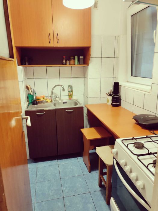Inchiriez apartament 2 camere zona Lujerului