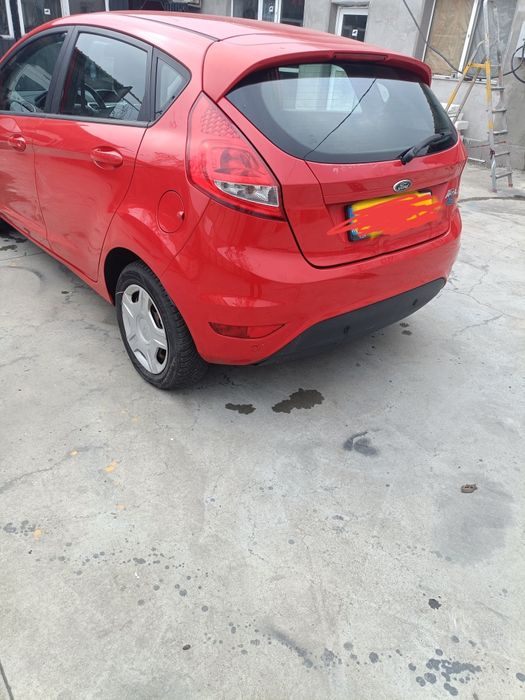 Ford fiesta 1200 benzina   84000 de km