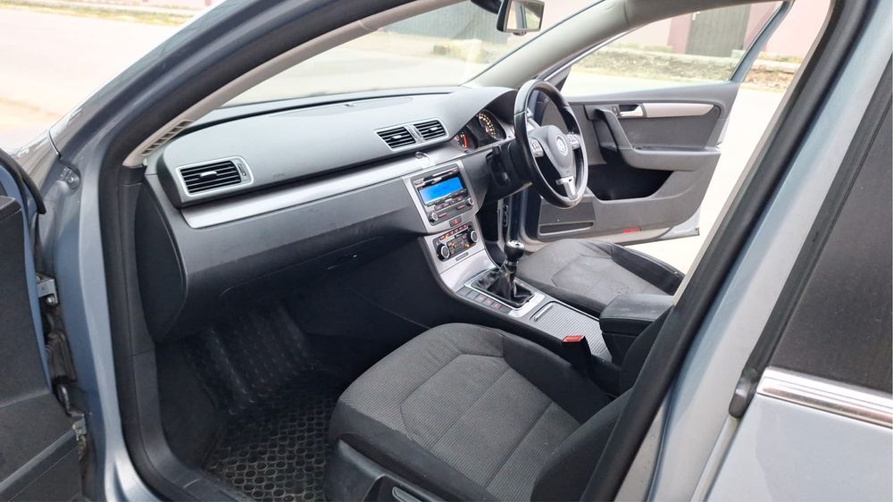 Dezmembrez passat b7