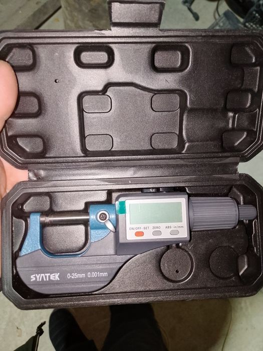 Elektroniy shtangel 2.5 smgacha oʻlchaydi yangi sotiladi