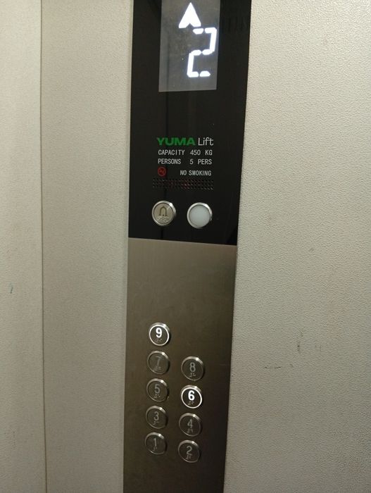 1 xonali kvartira sotiladi