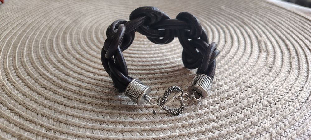 Кожени бижута, ръчна изработка