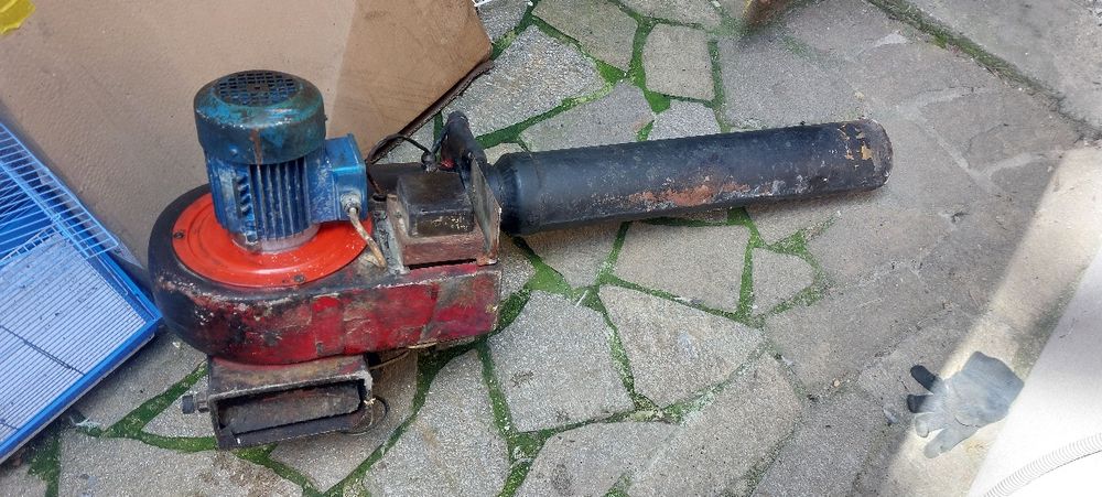 Продавам стара използвана нафтова горелка.