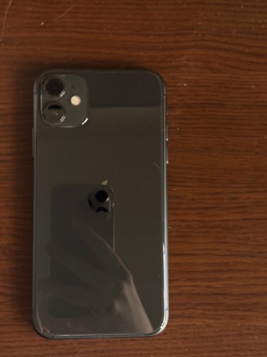 iPhone 11, 64GB, добро състояние