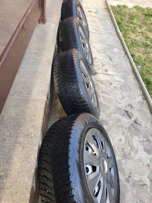 Jante otel 15 cu cauciucuri 195 65 15 iarna Good Year Ultragrip 8 M+S