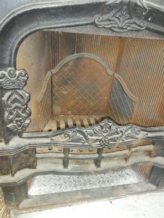 Продам камин под дрова, чугунный