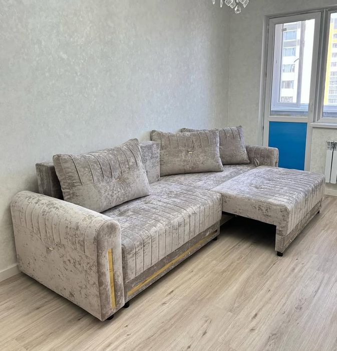 Продам диван и стулья