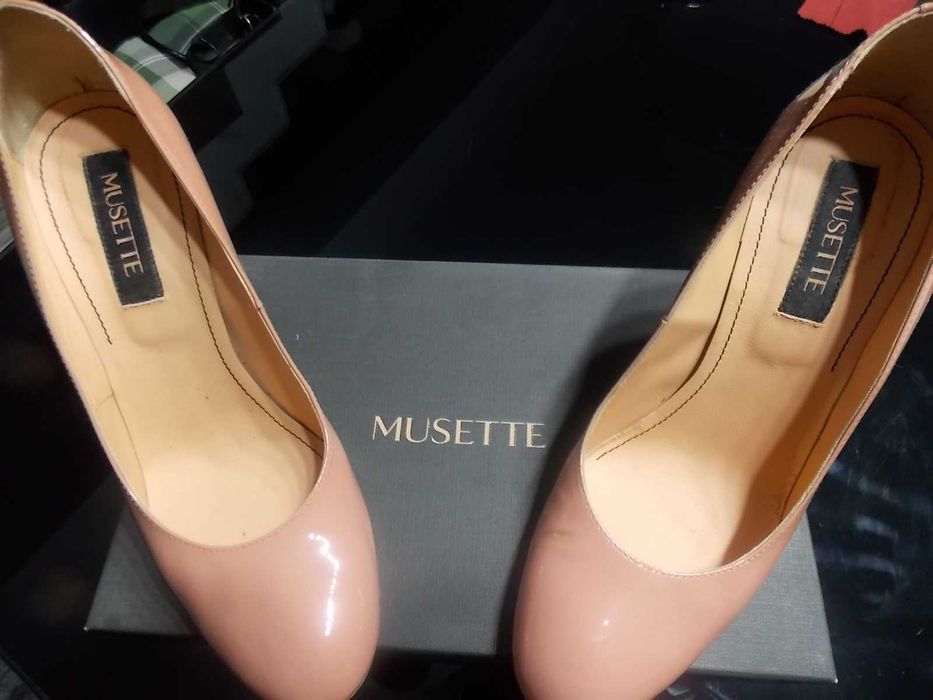 pantofi Musette si Mihai Albu - mas 38 si 39,5 - 200 lei