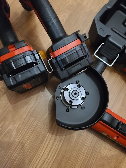 Milwaukee Set Autofiletante :  Percutie si Impact  + Flex(polidisc)