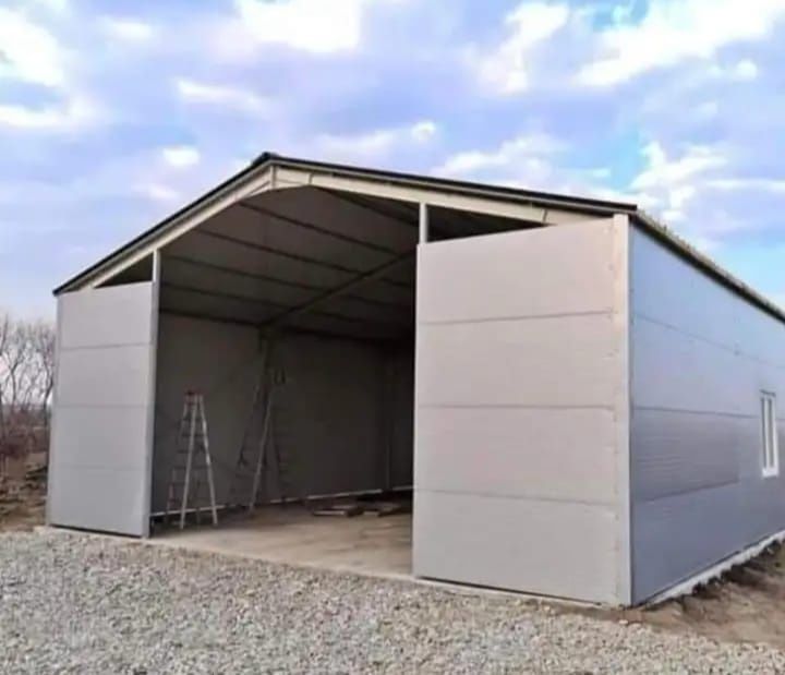 Structuri metalice complete pentru hale, cu lățimi de 5x20x4 m, 6x20x4 m, 8x20x4 m, 10x20x4 m, 12x20x4 m, 14x20x4 m, 16x20x4 m, 18x30x4 m și 20x50x4 m