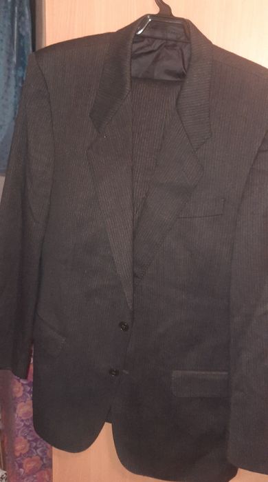 Продам мужской костюм