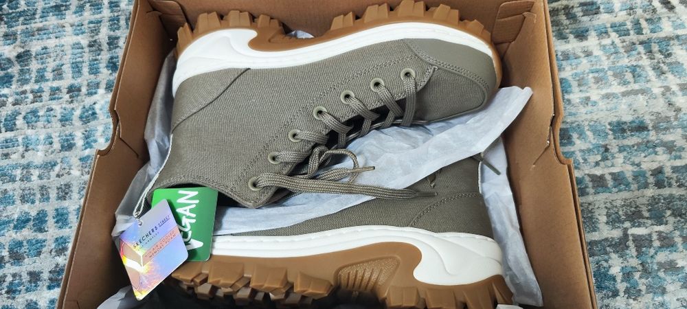 NOU NOUȚI CU ETCHETA! Skechers de dama cu talpa memory foam respirabil