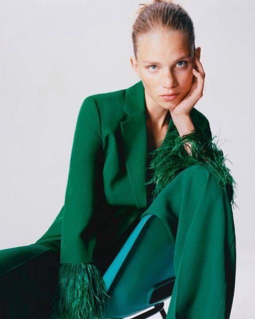 Костюм с перьями Zara